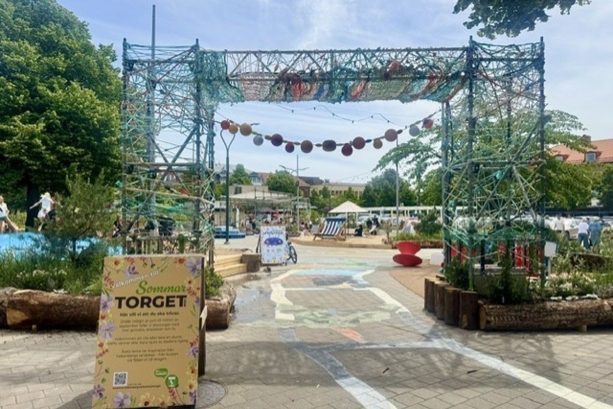 Portik ingång till Sommartorget